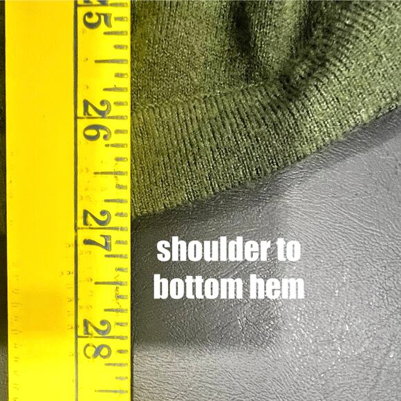 Soft Surroundings Sweater Women's Size M Green Wood Style Buttons Pockets Cozy - Picture 8 of 8